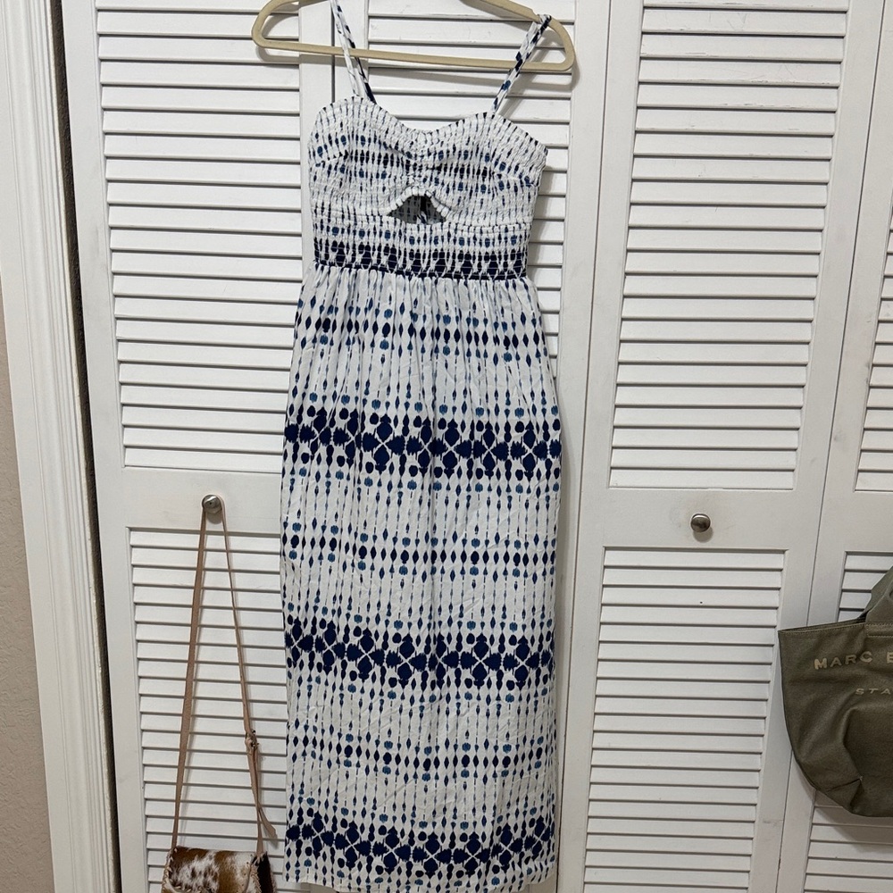 Summer/ Spring Causal Blue and White Maxi Dress NWT
